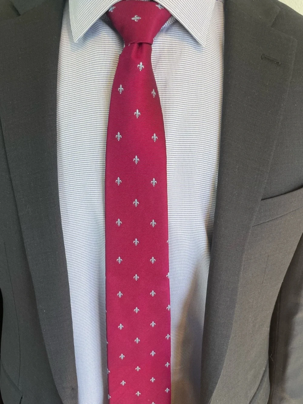 Charles Tyrwhitt Wine Red Silk Tie with Blue Fleur-de-Lis